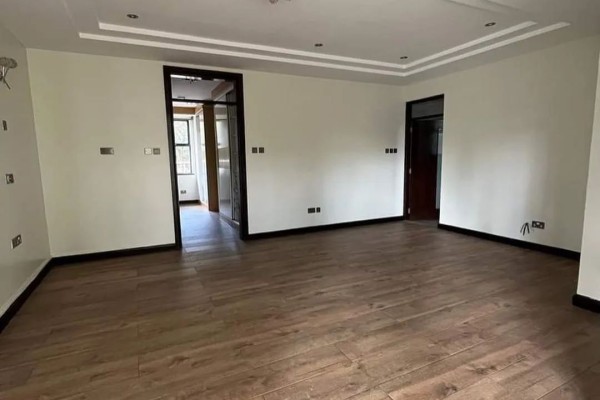 5 Bedroom Town House, Lavington